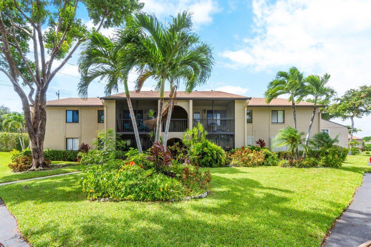 Located in the sought after Pine Ridge North community, this beautifully maintained 2nd floor condo offers both comfort and convenience.