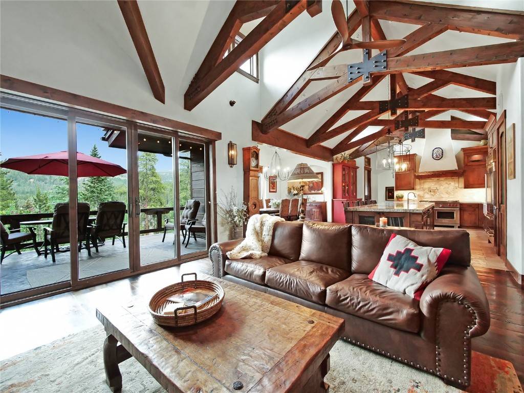 Relax in this beautifully built home which includes an oxygen enrichment sys.