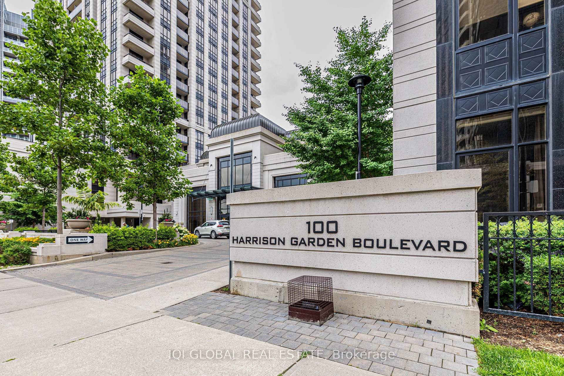 Luxurious Tridel Built Condo In Prime North York Area.