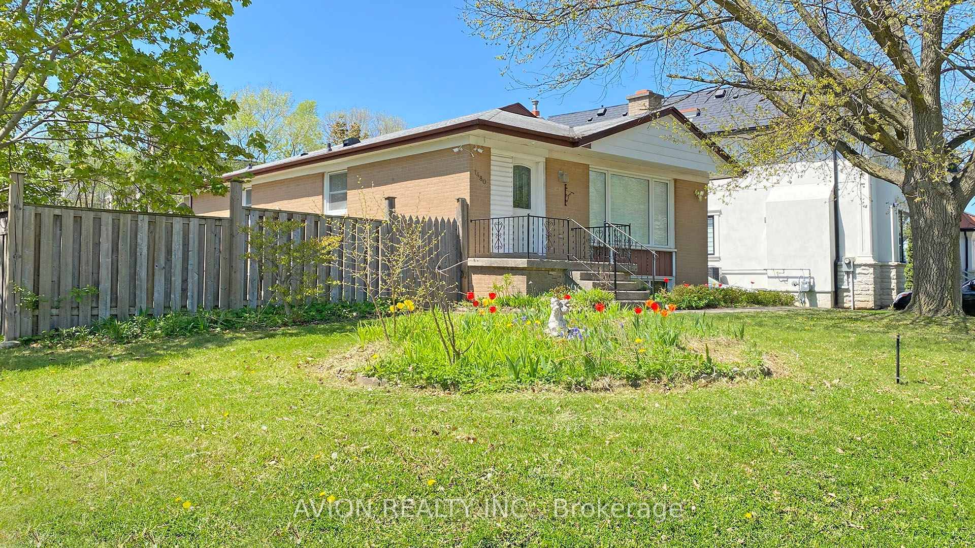 Fabulous Corner Lot In College Park Overlooking Sunningdale Park.