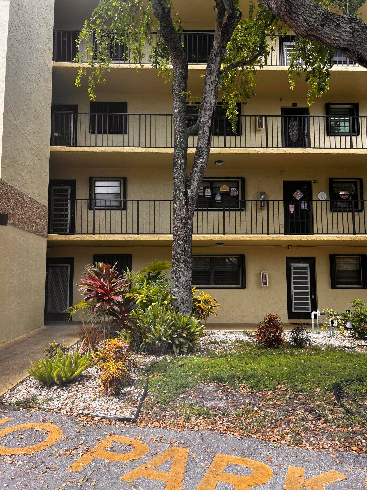 Handyman Special Prime Location Near the Beach !