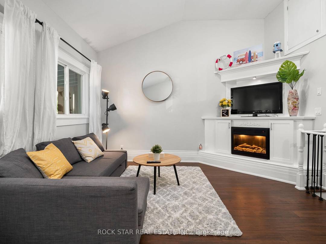 6 month Rental. Move In Ready Lakeview Home Stunning Waterfront Views !