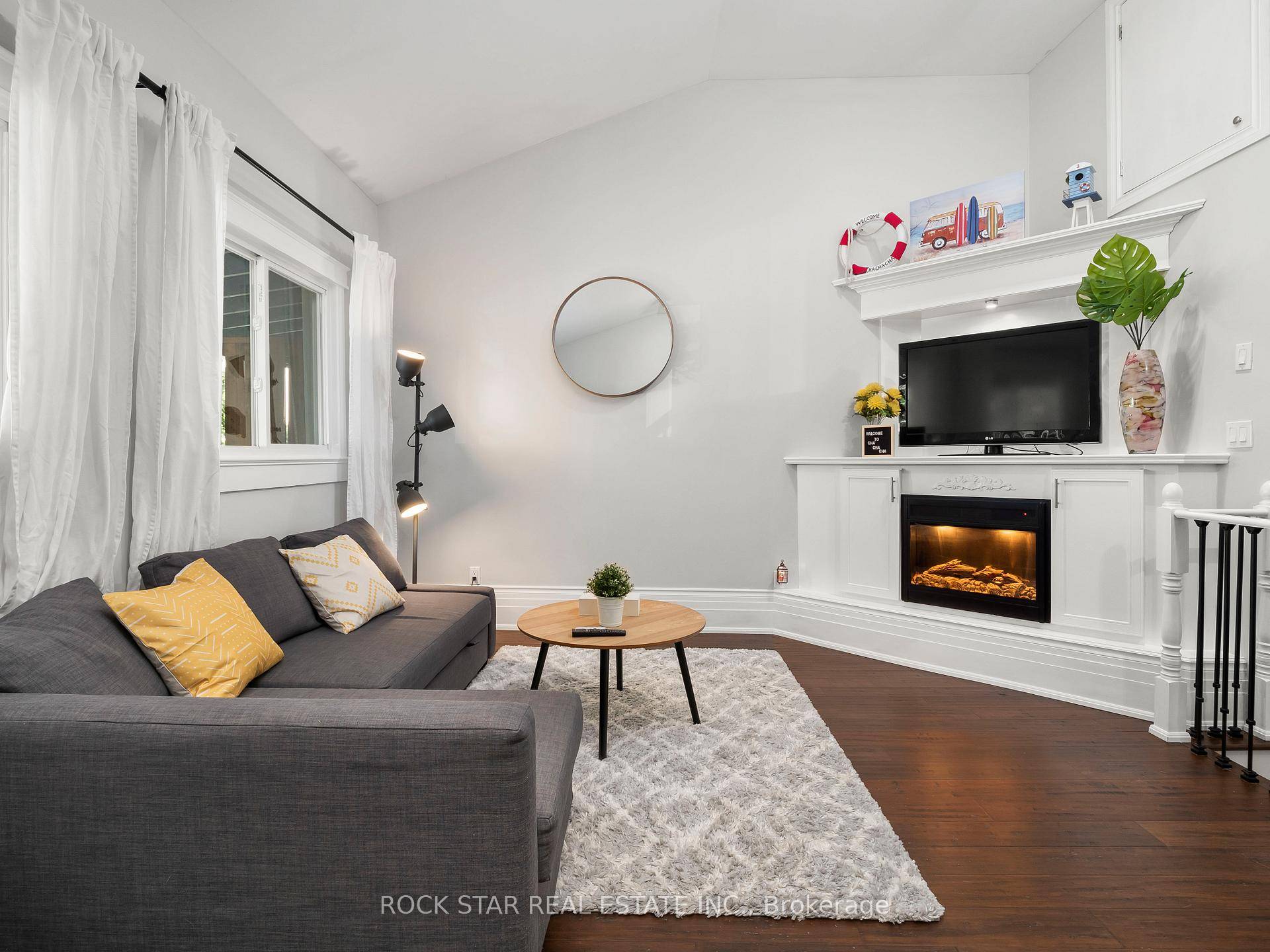 6 month Rental. Move In Ready Lakeview Home Stunning Waterfront Views !