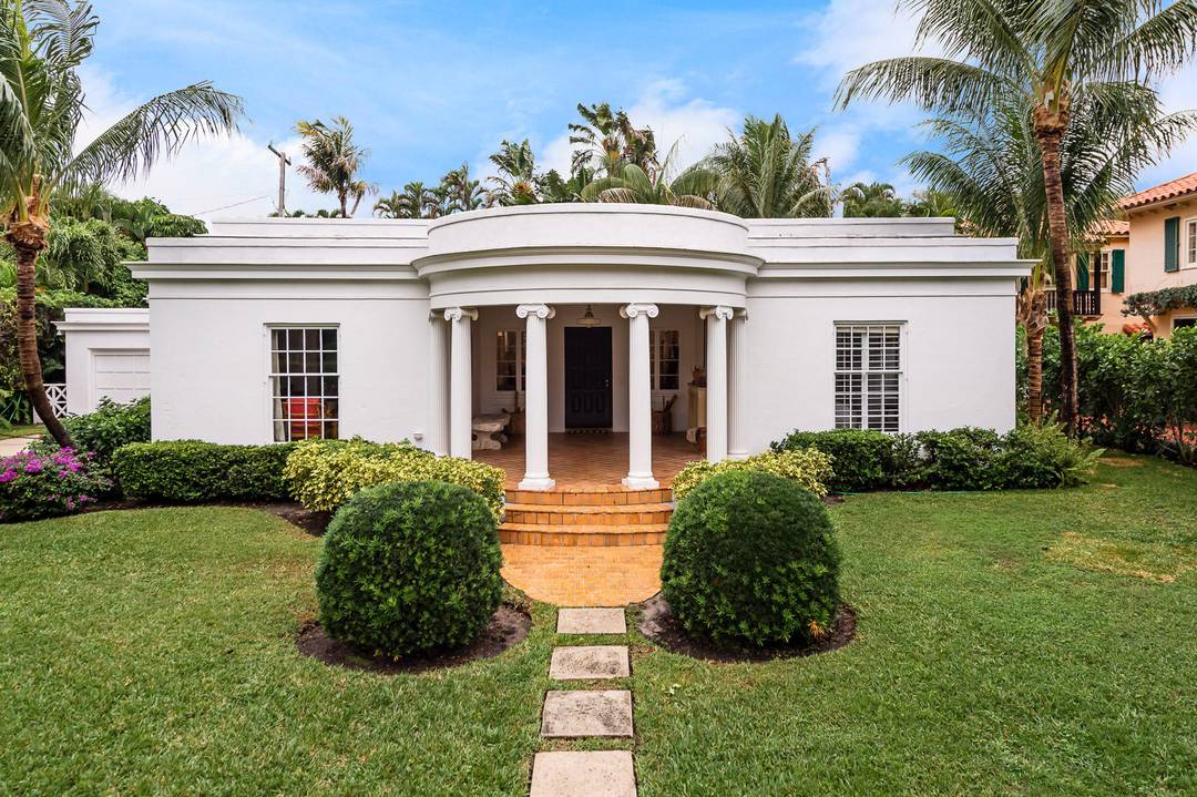Located on one of Palm Beach's highly coveted ''Sea Streets, '' this charming one story 4 bedroom, 4 bath residence offers the perfect in town lifestyle just steps from the ...
