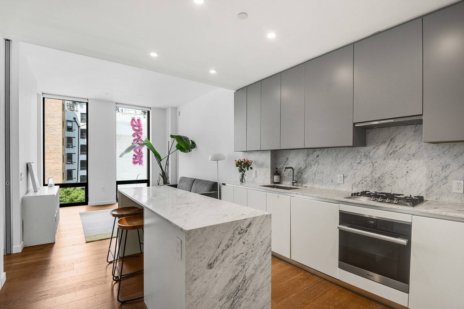Stylish, Modern, and Move In Ready Residence 4B at 287 East Houston offers a seamless blend of light, luxury, and lifestyle in one of downtown's most vibrant neighborhoods.