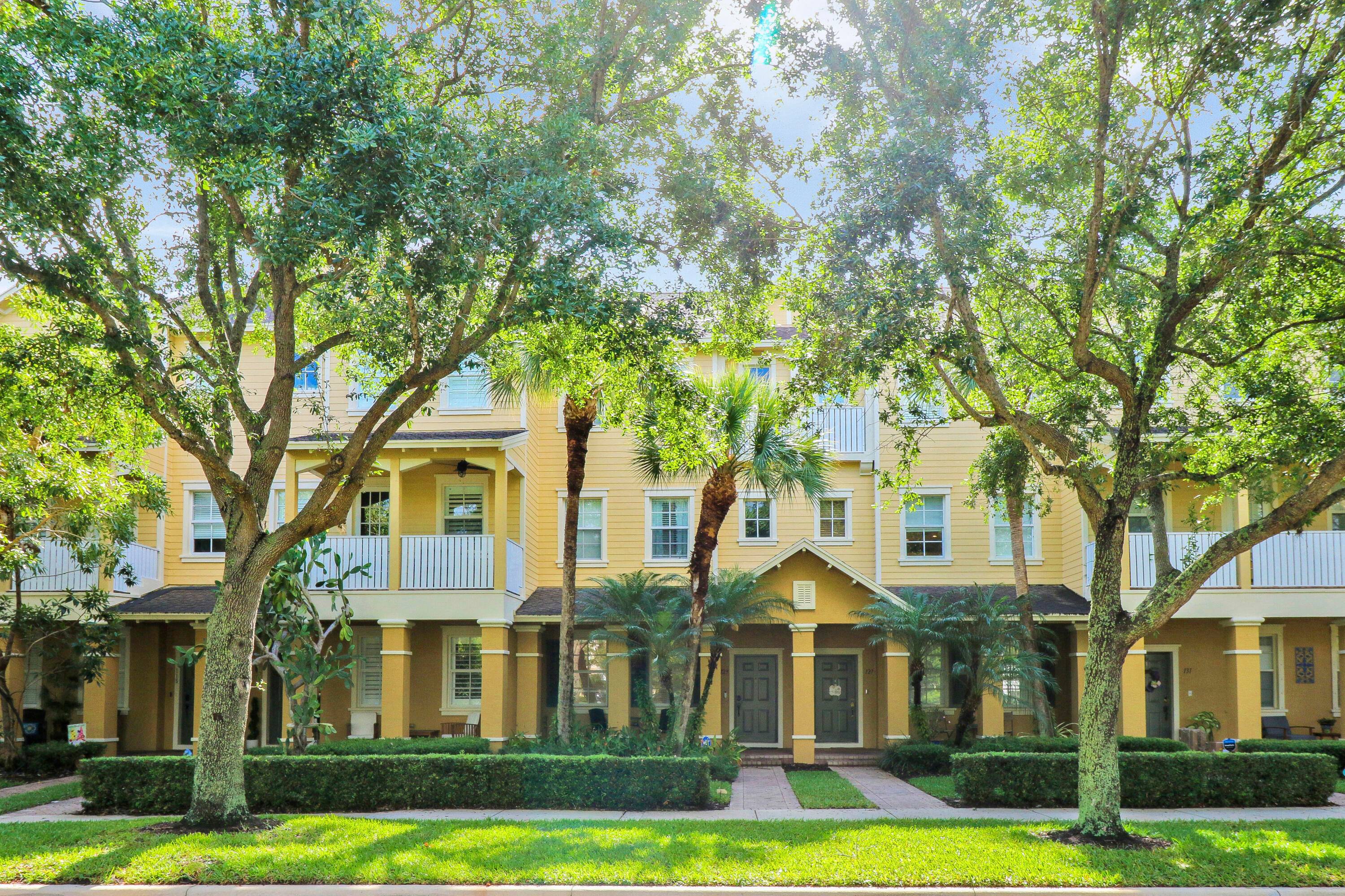 Take full advantage of South Florida's glorious weather in this gorgeous 2 bedroom, 2.