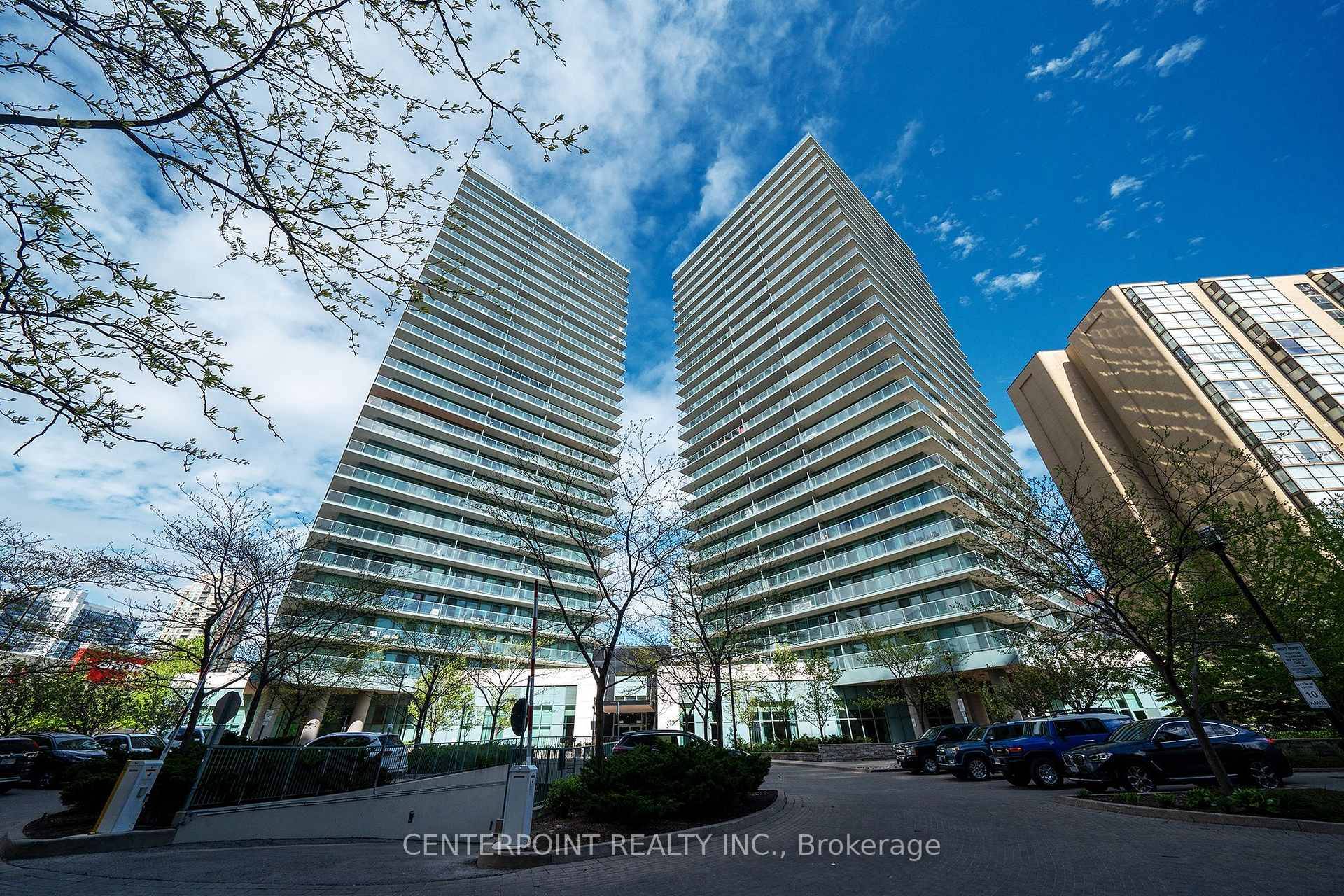 Sunfilled And Spacious 2 Bedrooms 2 Bathrooms Corner Unit Located In The Heart Of North York.