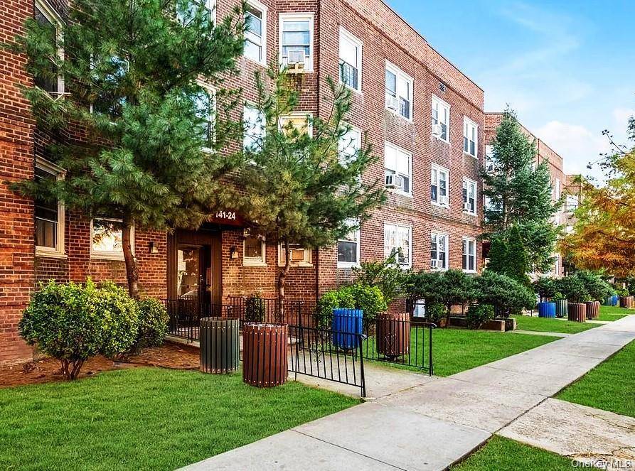 Welcome to this Investor friendly Regency Garden community, situated on a private, residential block in the heart of Flushing.