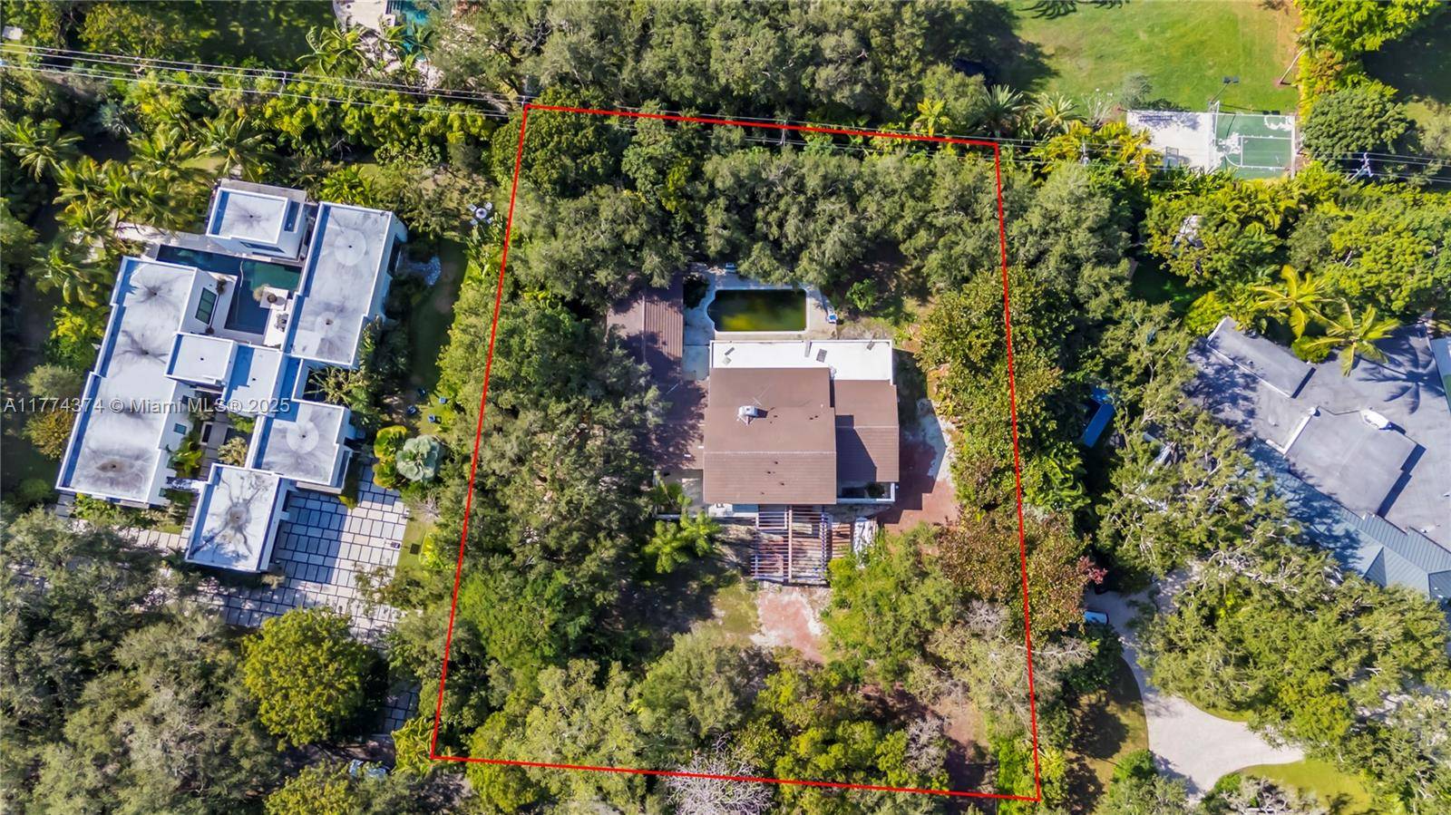Enclave property in exclusive Snapper Creek Lakes.
