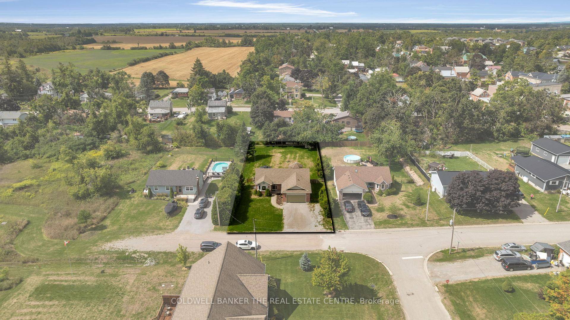 Welcome to 96 Elm St, located in the quaint community of Woodville nestled in the heart of Kawartha Lakes.