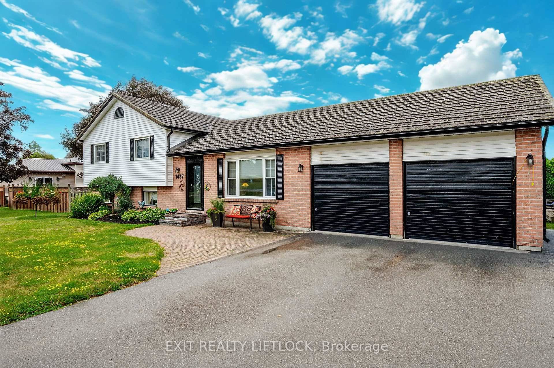 Welcome to 1437 Stewart Line in Cavan.