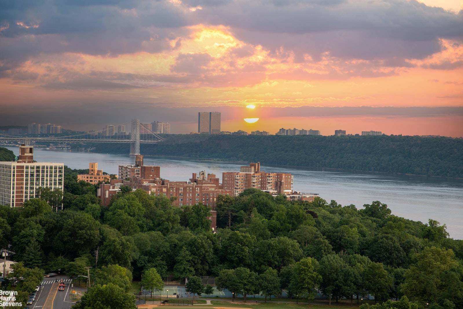 Presenting this Spectacular Penthouse apartment with 2 private balconies and a private roof terrace with views of the city and panoramic vistas of the Hudson River and the Palisades where ...