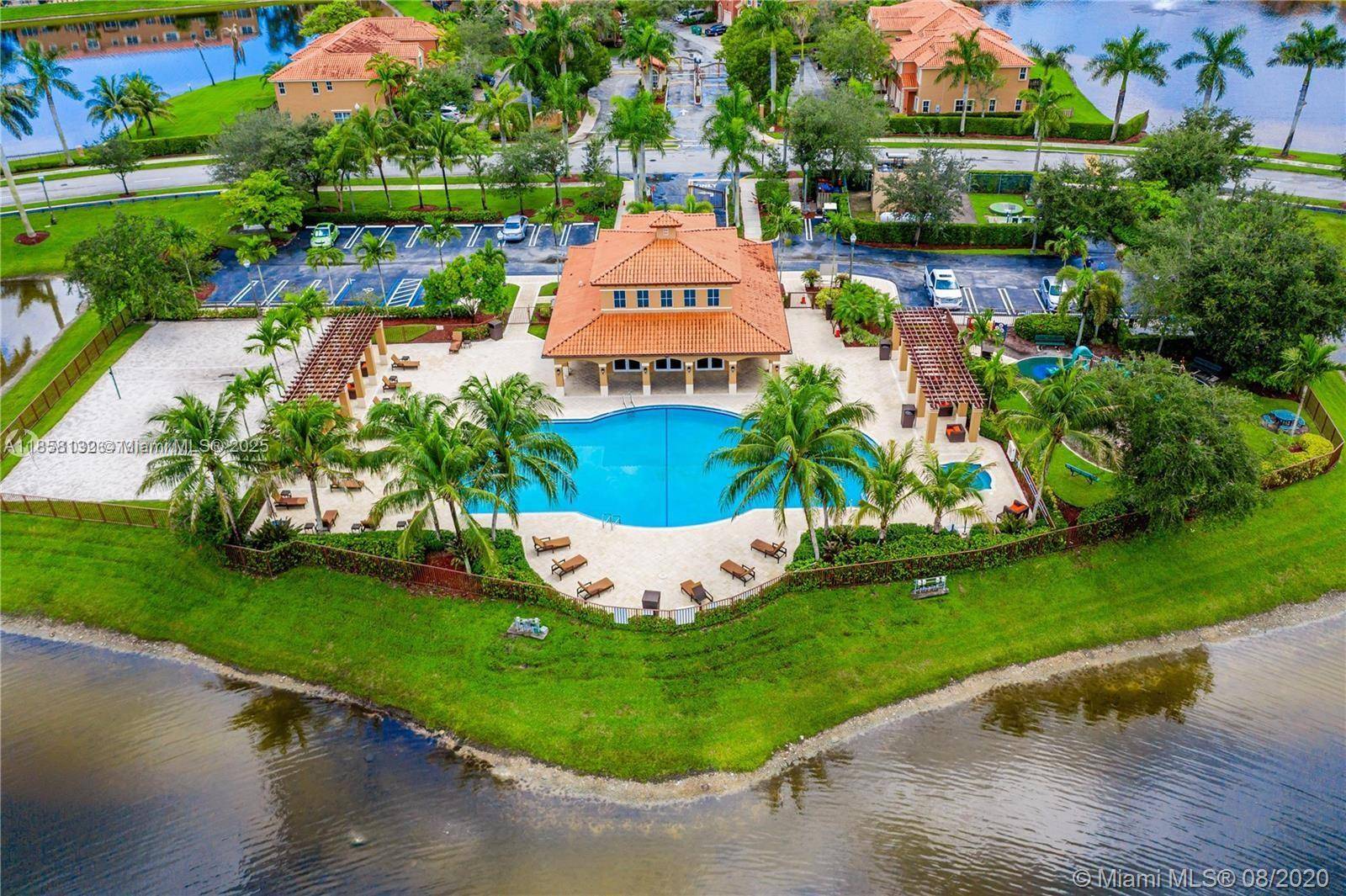 Welcome to the prestigious gated community of Venetian Isles !
