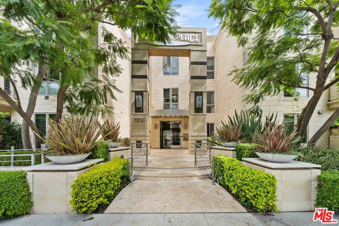 1318   Roxbury Dr 2.0 Beverlywood LA