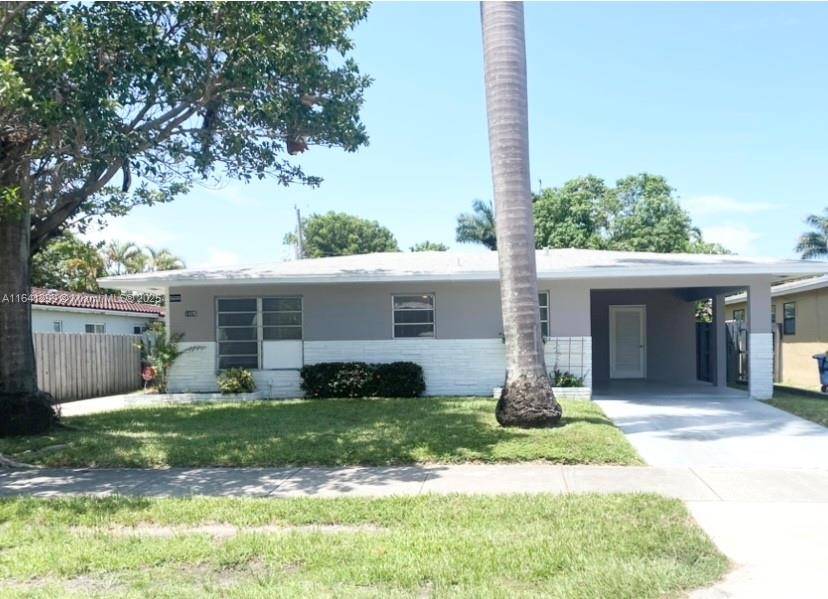 AMAZING OPPORTUNITY TO OWN AN INCOME PRODUCING LUXURY DUPLEX IN PRIME EAST HALLANDALE BEACH LOCATION !