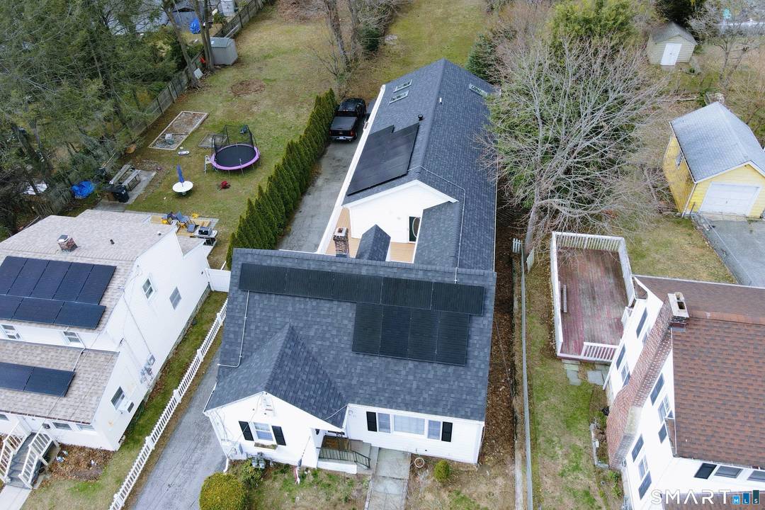 Exceptional investment and lifestyle opportunity in the highly desirable Bulls Head neighborhood of Stamford !