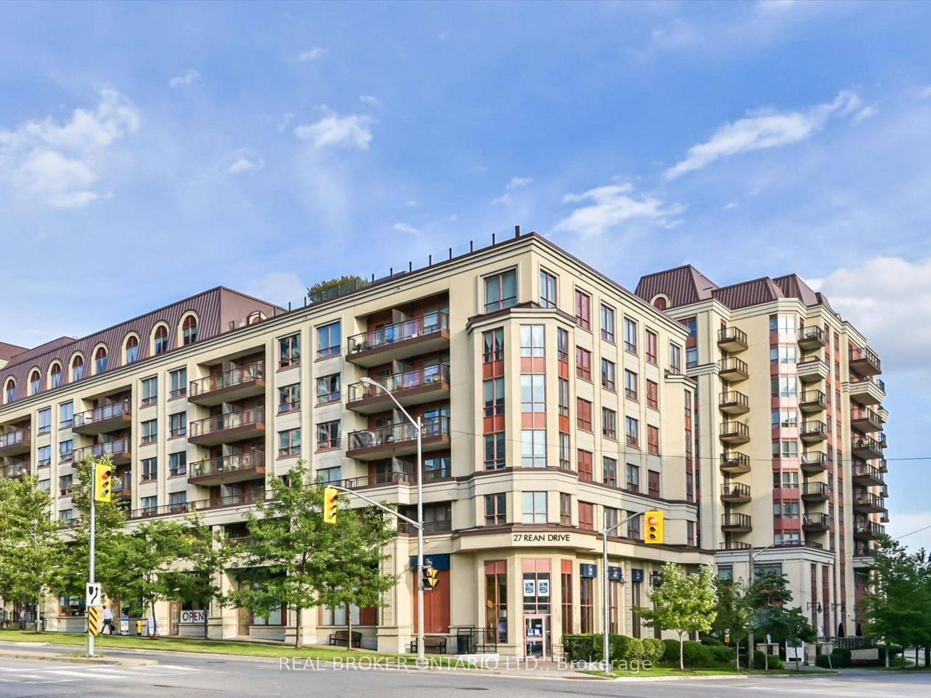 Welcome home ! Bright amp ; spacious 1 bed, 1 bath suite offering nearly 600 sq.