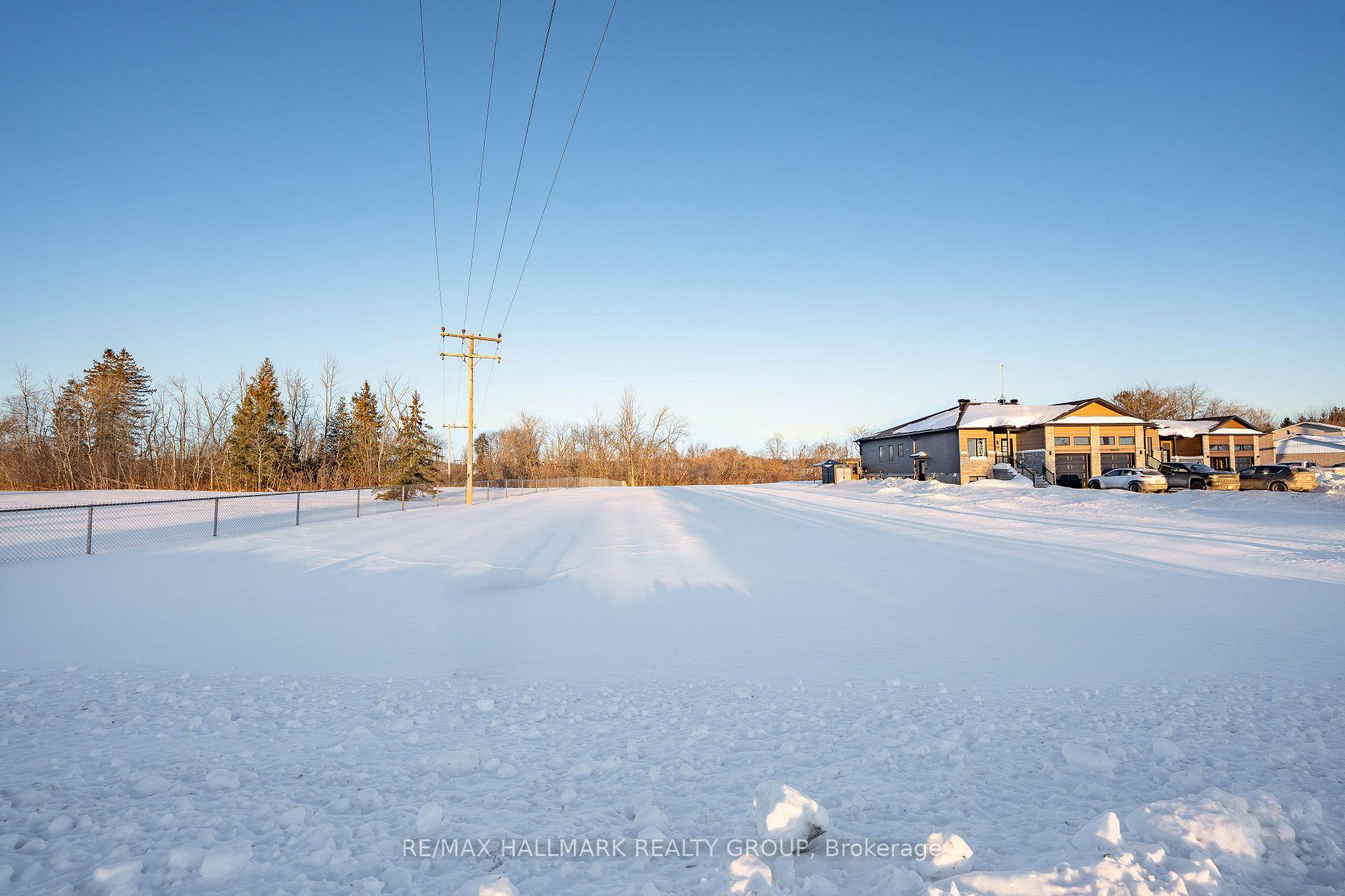 Don't miss this incredible opportunity to own a prime waterfront lot in the charming town of Plantagenet !