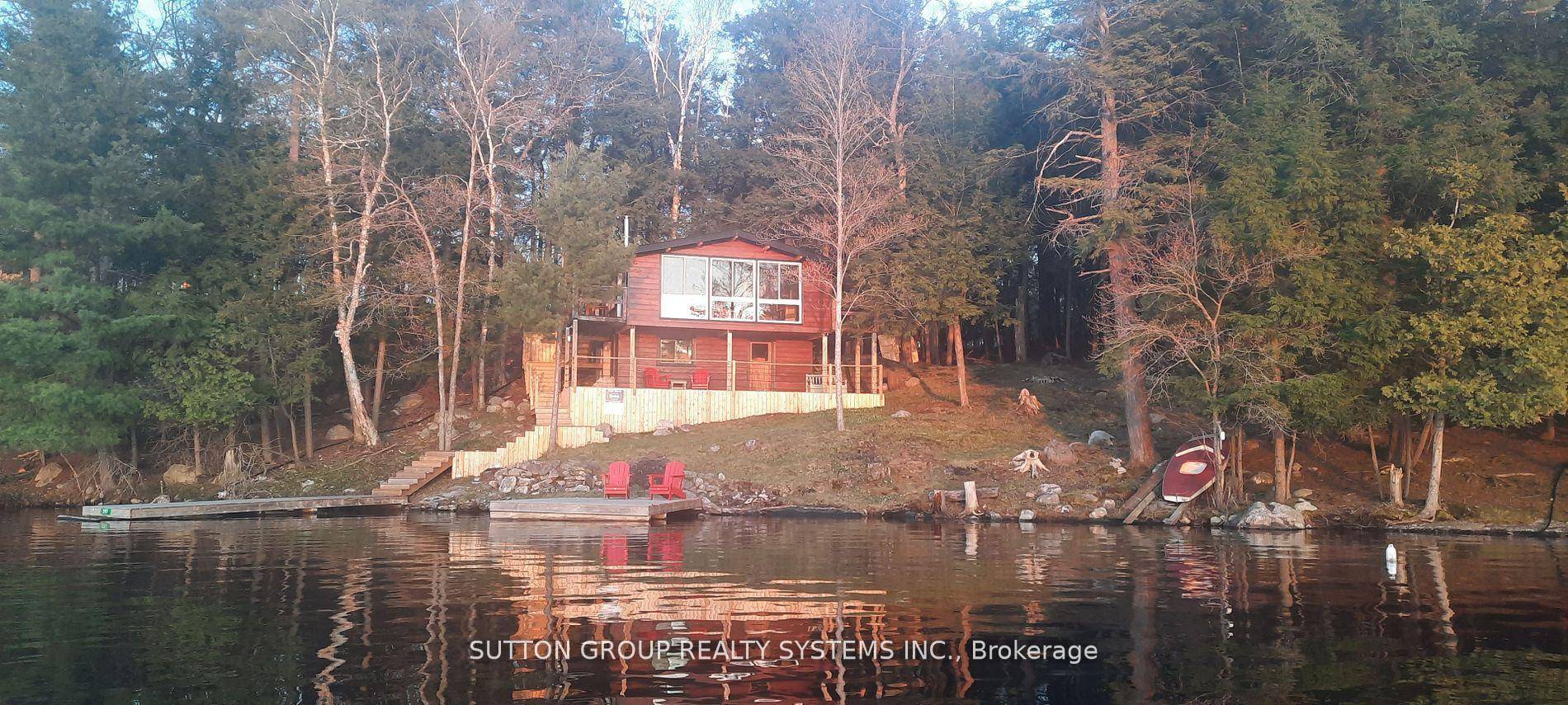 Welcome To Healey Lake ! This Property Is It.