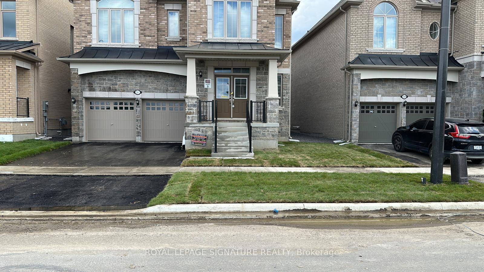 This absolutely stunning detached home features 5 spacious bedrooms and 5 washrooms, including 4 full bathrooms on the second floor.