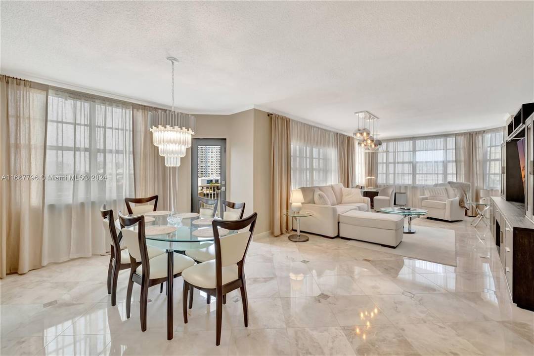 The most spectacular 2 2 unit in Hemisphere on the market NOW !