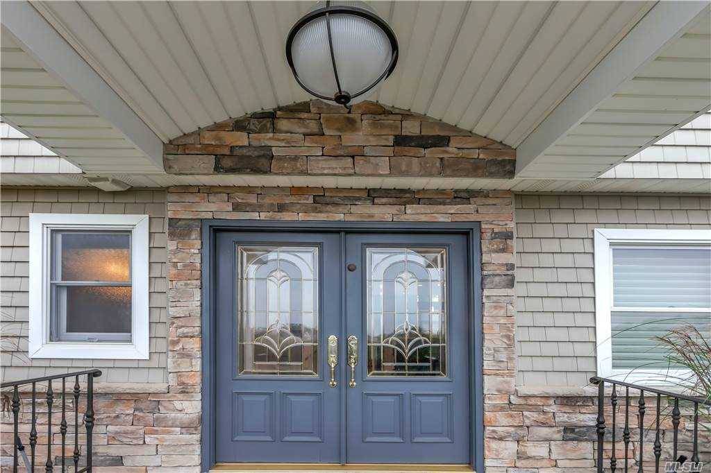 Immaculate Furnished Four Bedroom Four bath all new with top of line fixtures appliances and all materials 2018 with Oceanview and private beaches putting green built in BBQ close to ...