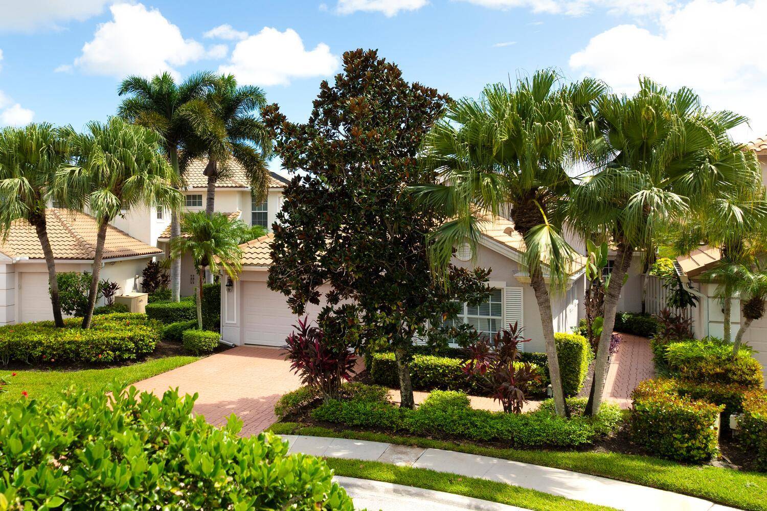 STUNNING 3 BED, 3 BATH HOME, meticulously renovated from top to bottom.