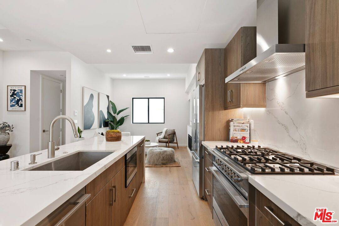 3807  S Verona Ct 4BR Marina Del Rey La