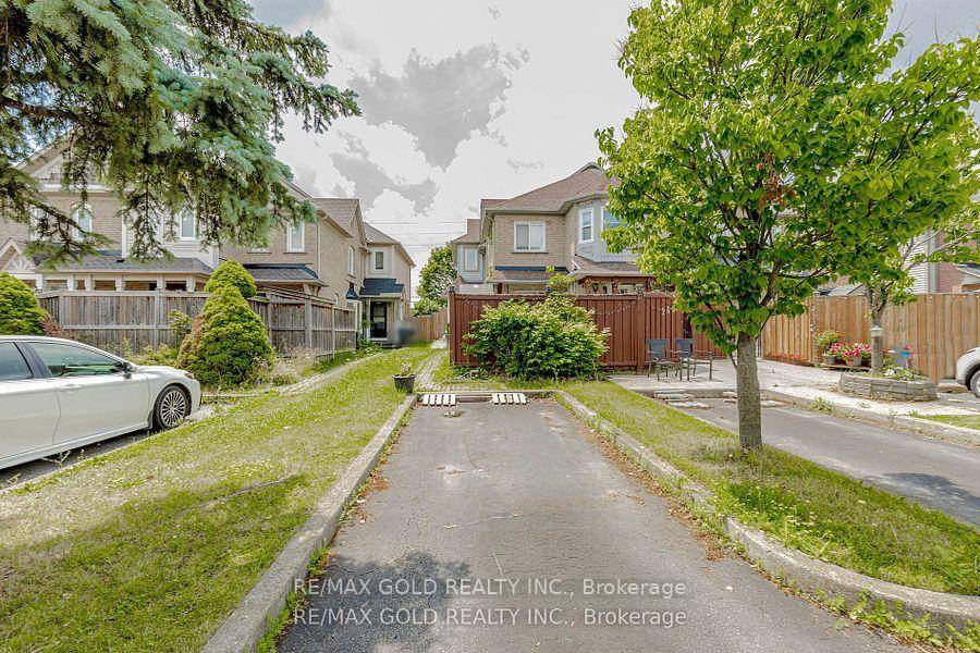 Welcome to this bright and spacious home featuring modern upgrades throughout !