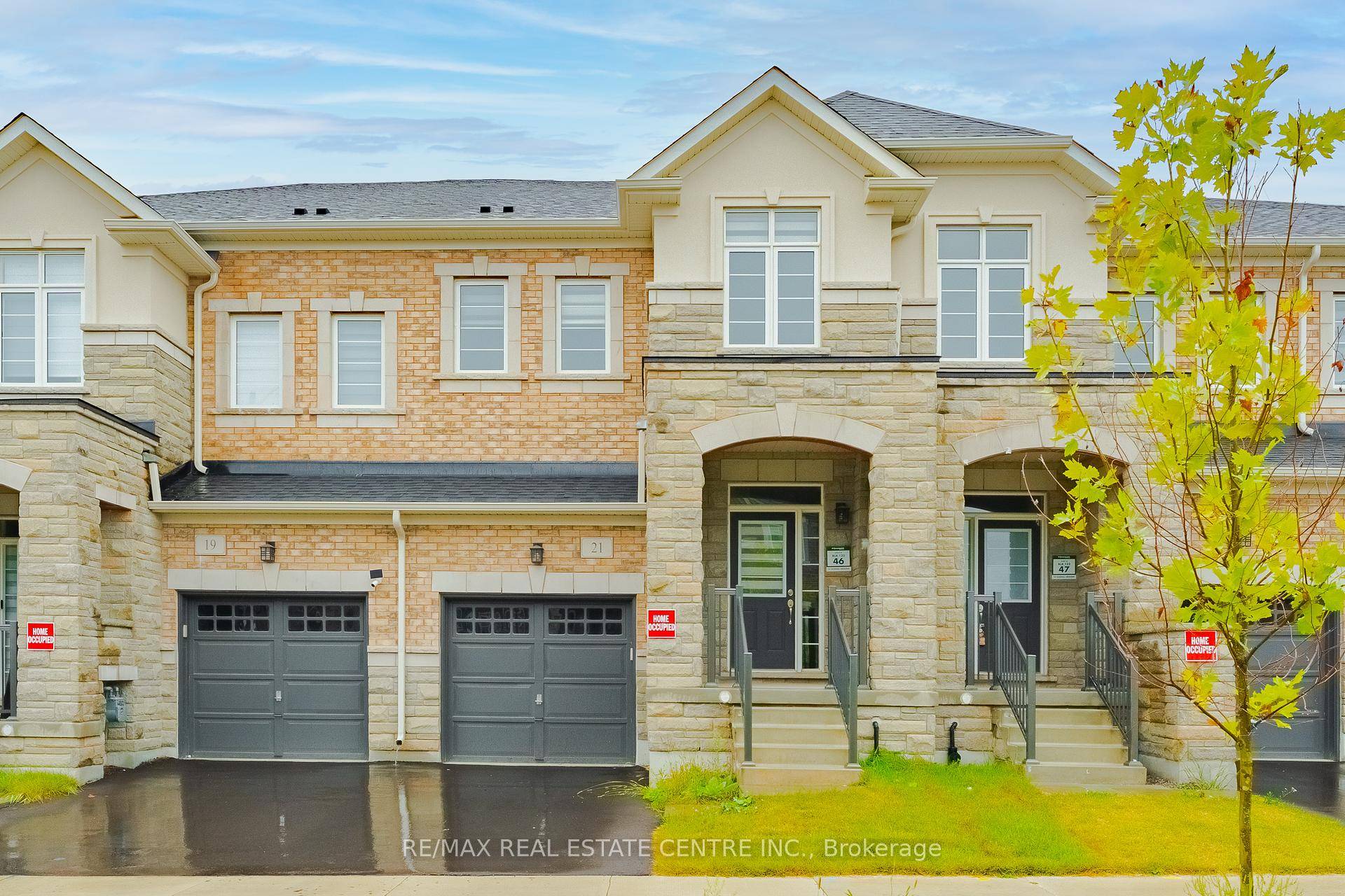 Welcome to 21 Gledhill, This Luxury Freehold Town Home In the Most Prestigious amp ; Growing Community Of Cambridge.