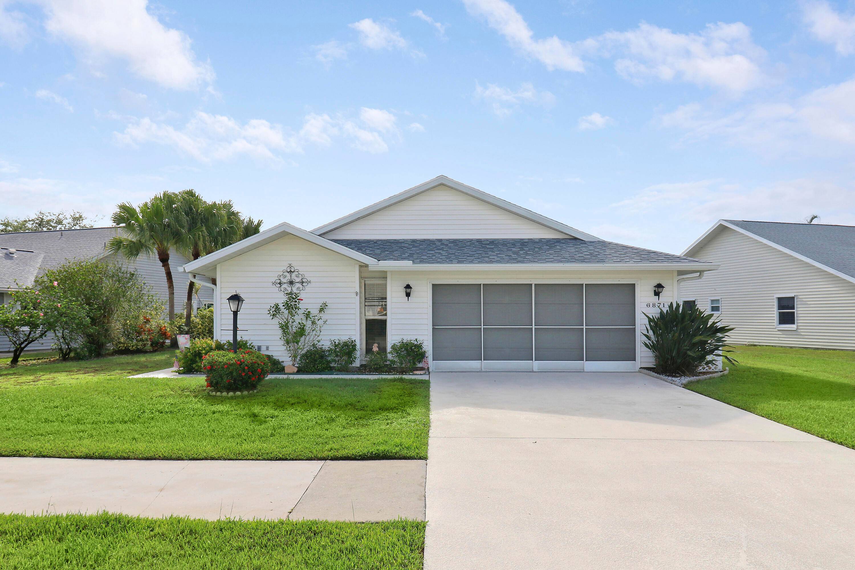Welcome Home This beautifully remodeled gem is nestled in the highly desirable Duckwood, a 55 plus community offering peaceful lakefront living with stunning views of local wildlife.