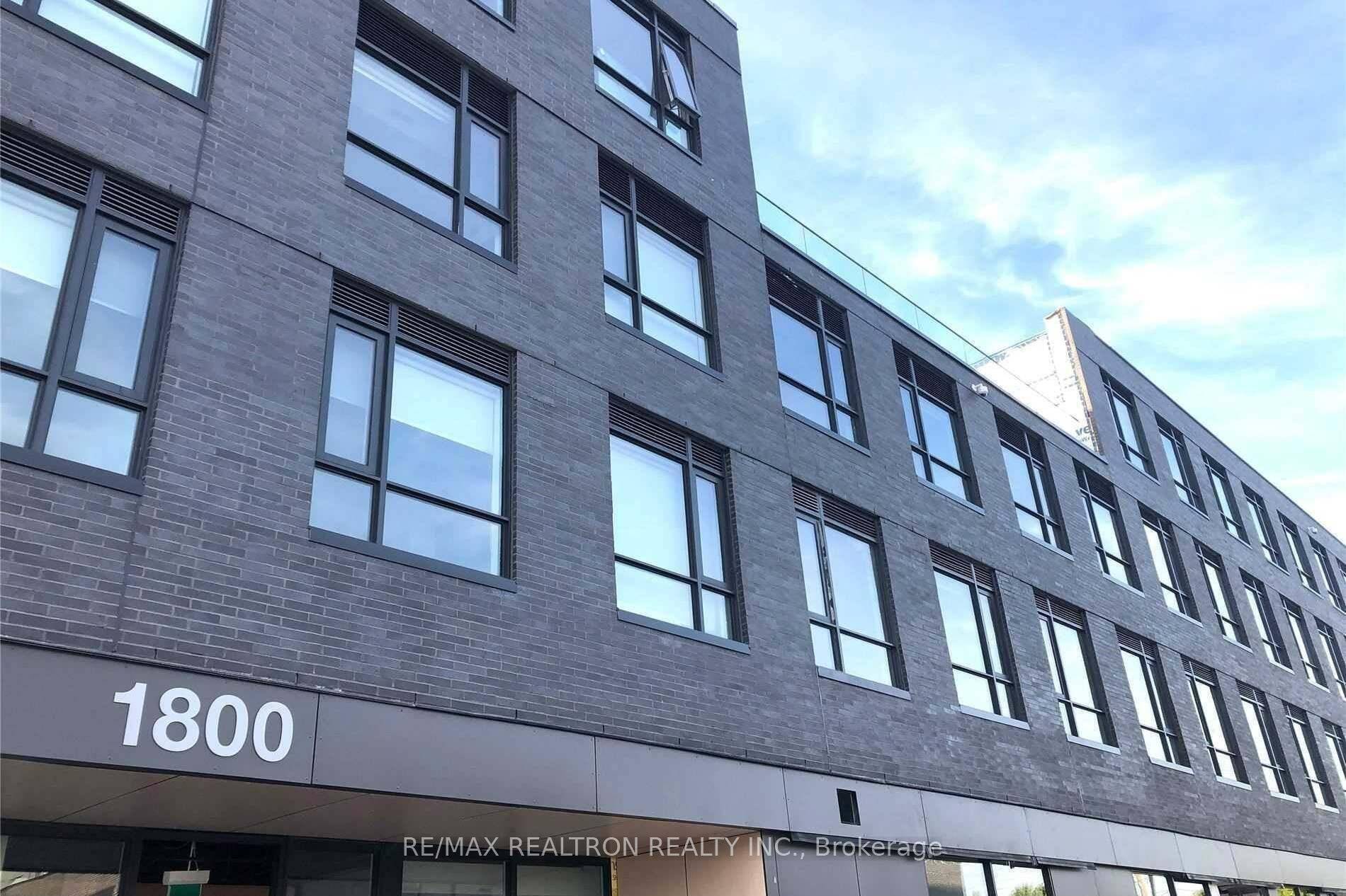 Modern Studio Condo in Prime North Oshawa Location !