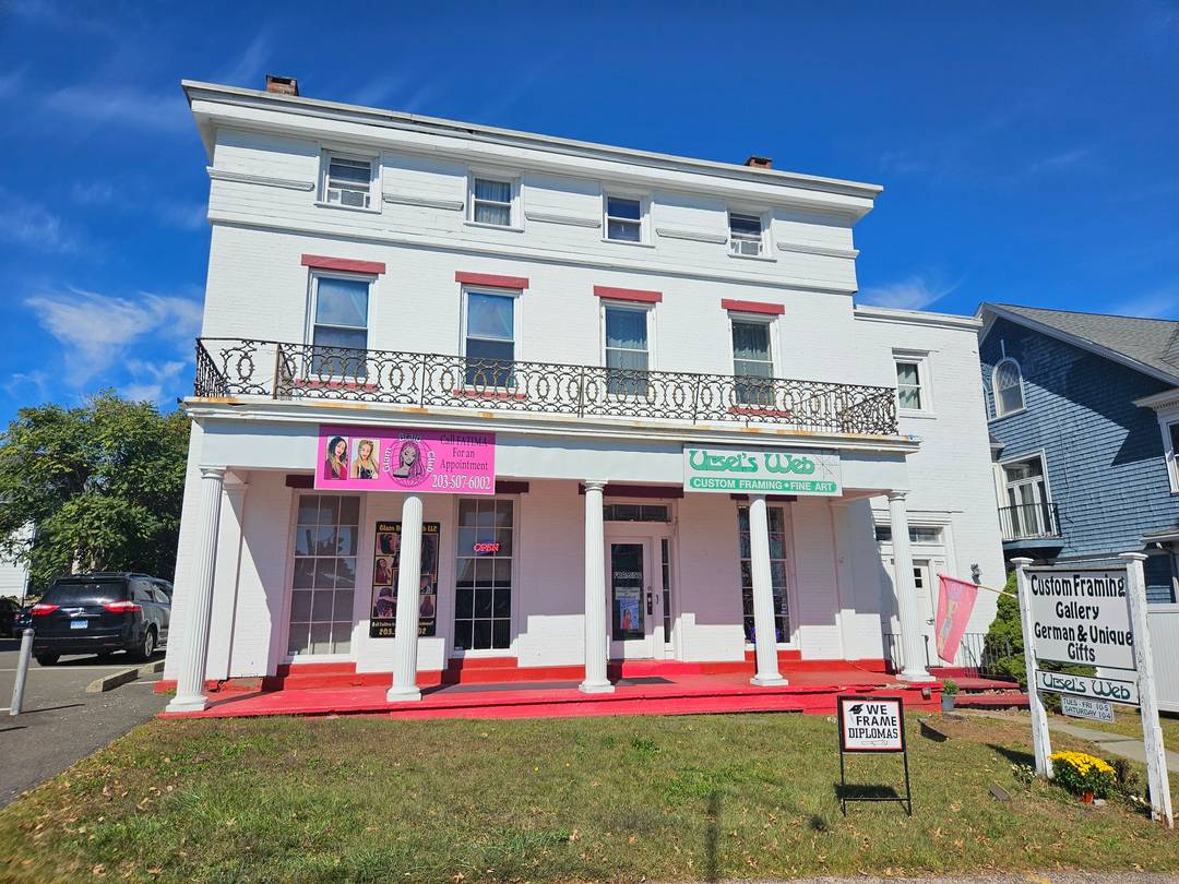 The beautiful and classically designed mixed use property at 138 Washington Street in Middletown is now being offered for sale.