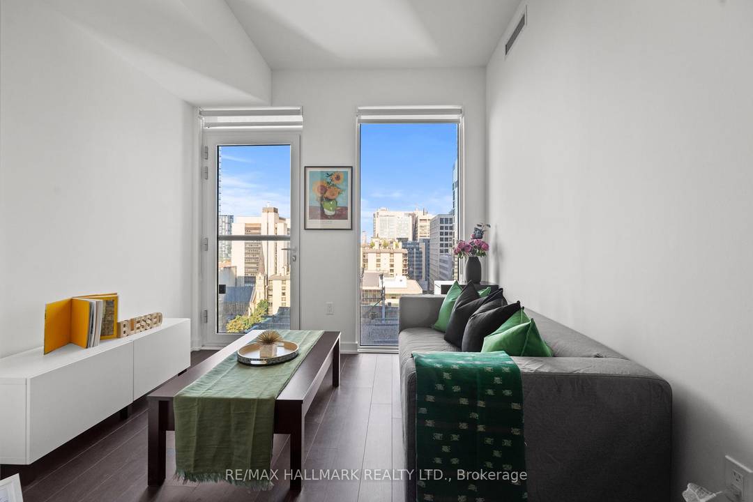 This nearly new fully furnished 1 bedroom condo on the 14th floor offers bright, spacious living with 9 ft ceilings and floor to ceiling windows.