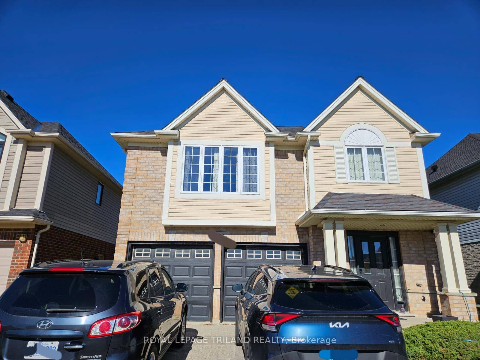 Welcome renters to live in your next UNFURNISHED UPPER LEVEL ONLY 3 beds and 2, 5 bathroom, 2 storey home in highly sought after Summerside community a family friendly neighbourhood ...