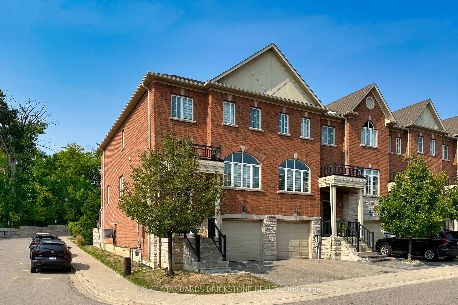 Location ! One Of The Best Streets In Thornhill Woods.