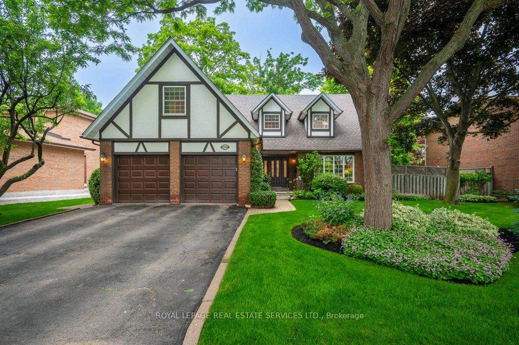 You absolutely don't want to miss this exceptional classic Tudor style 5 Bedroom family home with double garage and charming mullioned windows, situated in the highly sought after Enclaves of ...