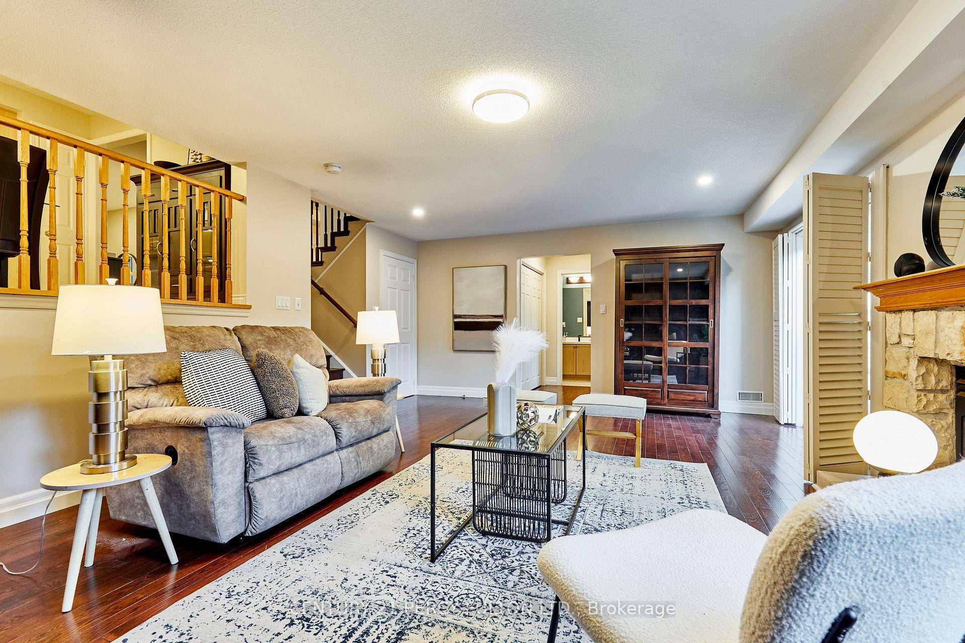 GORGEOUS JOHN BODDY EXECUTIVE HOME in HISTORIC PICKERING VILLAGE Over 4, 000 sq ft of Beautifully Finished Living Space in DESIRABLLE CENTRAL WEST AJAX This Stunning 5 LEVEL BACKSPLIT offers ...