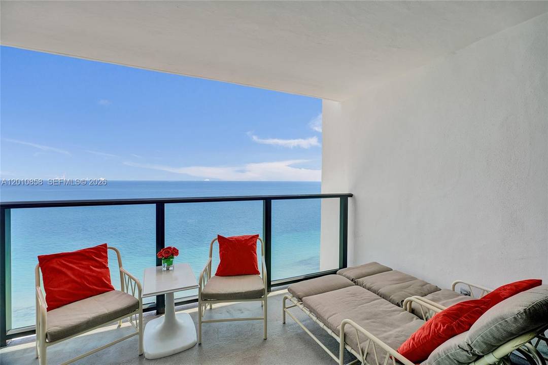 This rarely available corner oceanfront residence offers breathtaking, unobstructed views of the turquoise Atlantic and Hollywood Beach skyline from 26th floor can be your own private beachfront retreat.