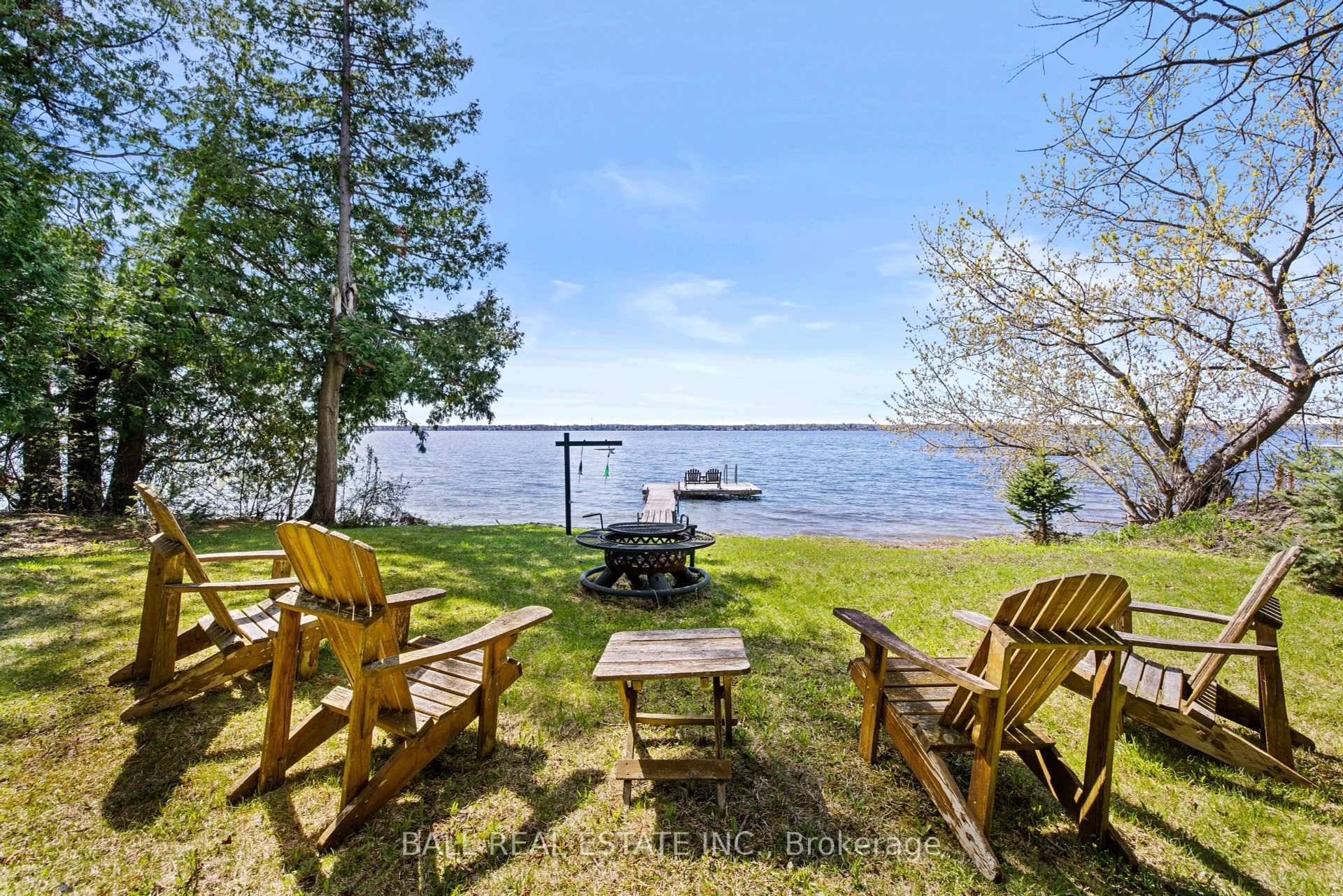 Welcome to Your Lakeside Escape on Sturgeon Lake.