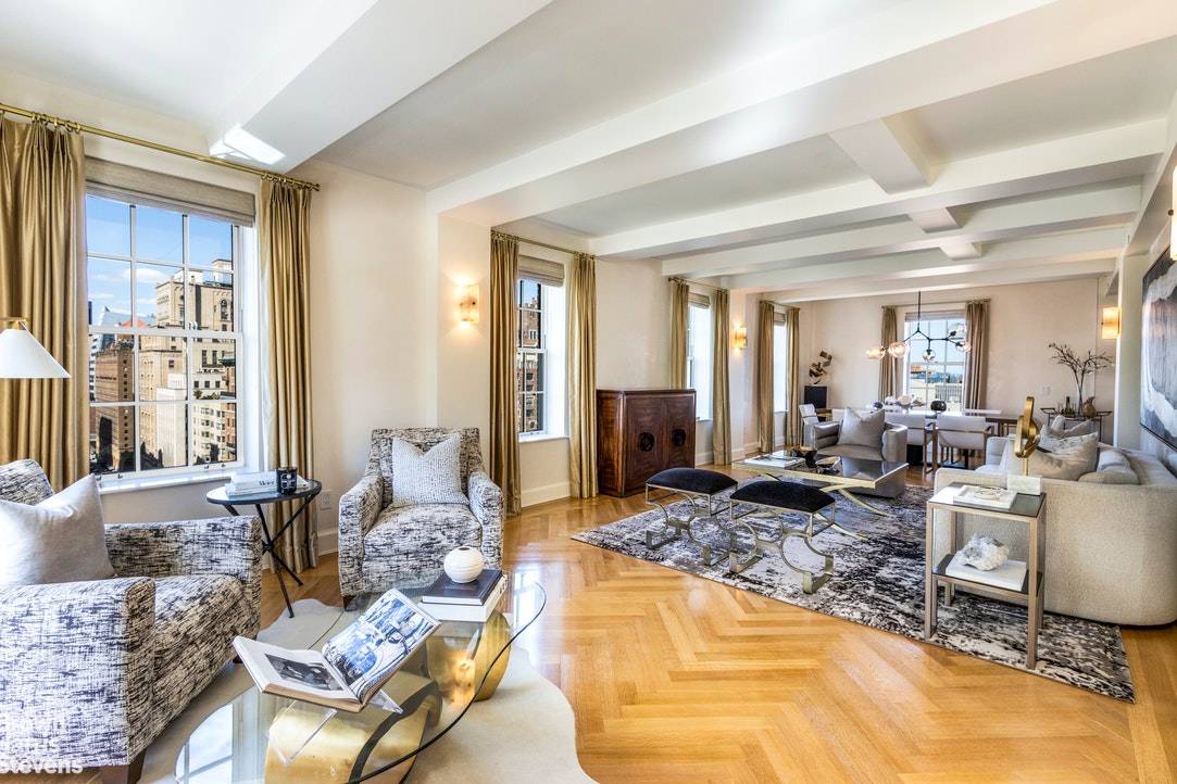 The convergence of light, space and privacy are met with splendor in this 15th full floor residence at 18 Gramercy Park South.