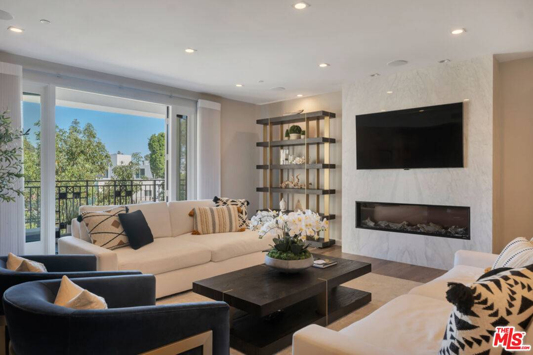 441  S Barrington Ave 3BR Brentwood La