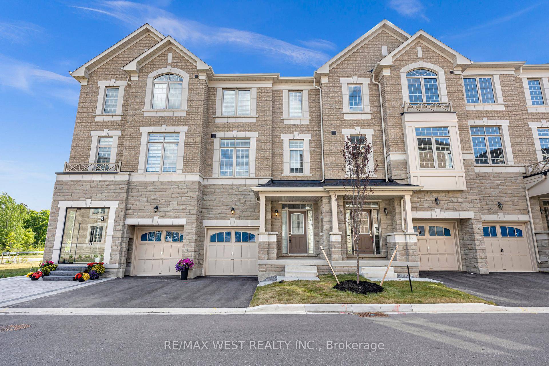 Welcome to 8 Andress Way, Markham !