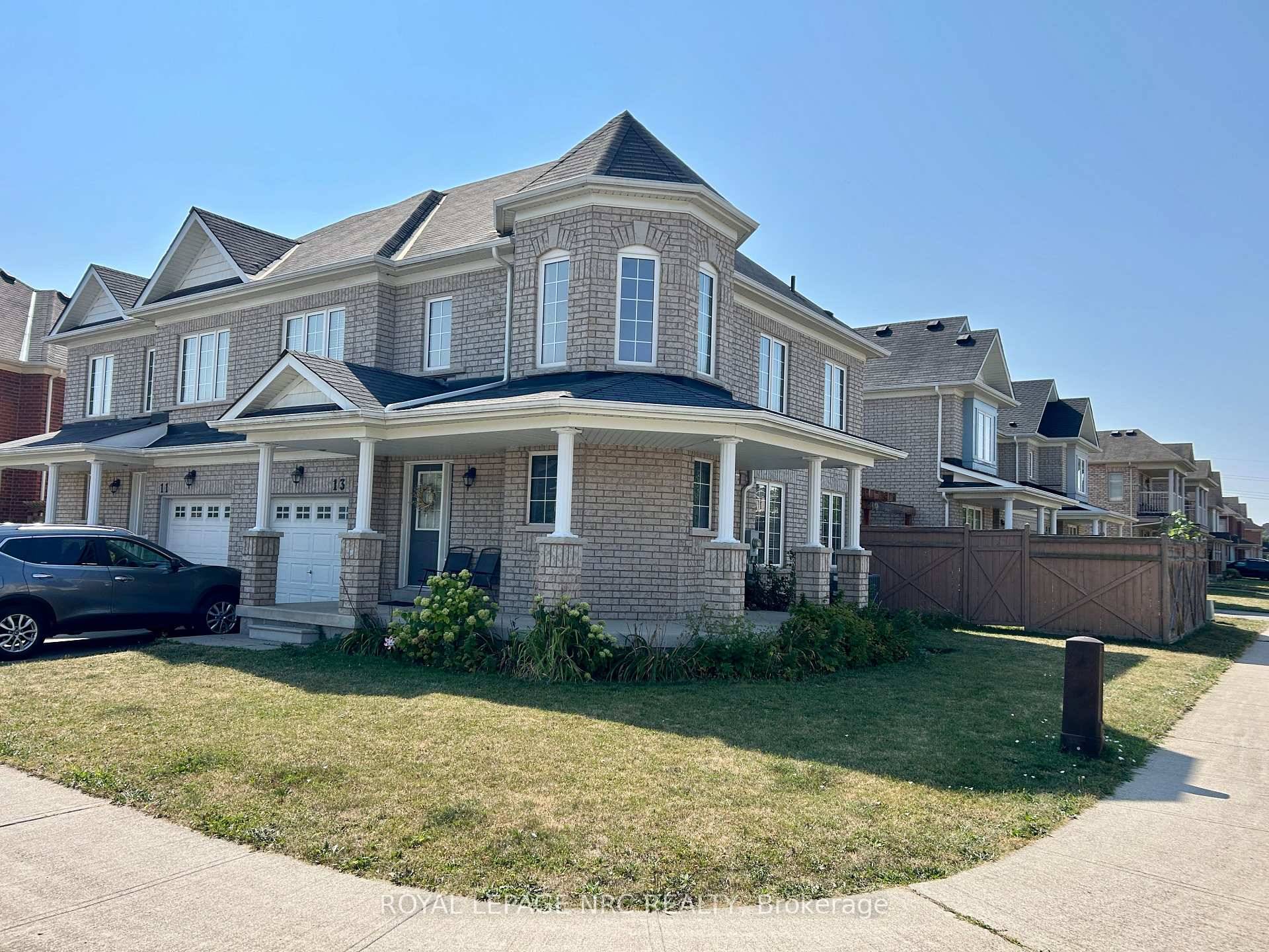 Looking for space, style, and a spot in Niagara on the Lake that checks ALL the boxes ?
