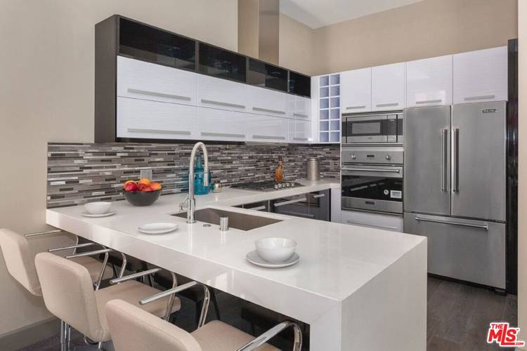 1217 HORN AVE 2BR Sunset Strip La
