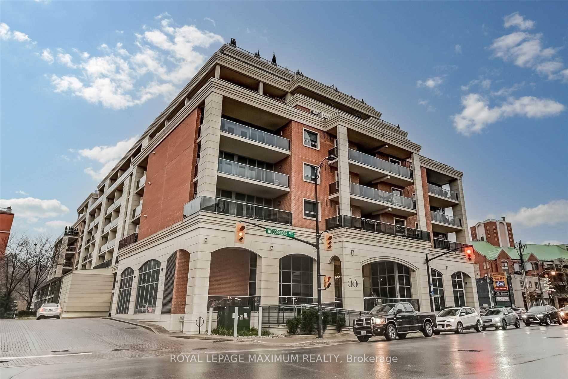 Terraces On The Park Modern 1 Bedroom Den Condo Located In The Desirable Market Lane Community !