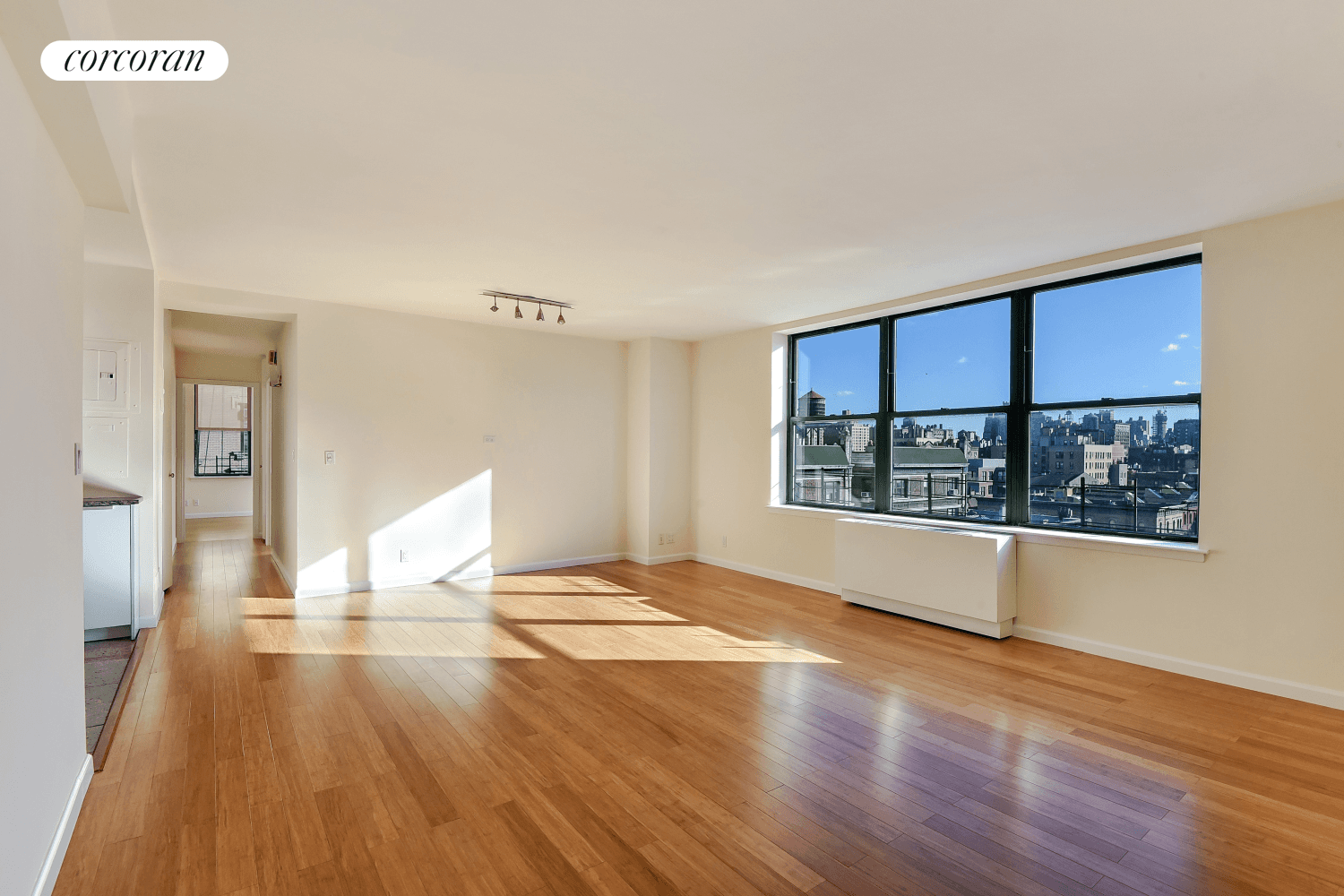 Bright, gorgeous and renovated, this spacious, light filled 2 bedroom, 2 bathroom apartment on a high floor has beautiful open Eastern city views from every window.