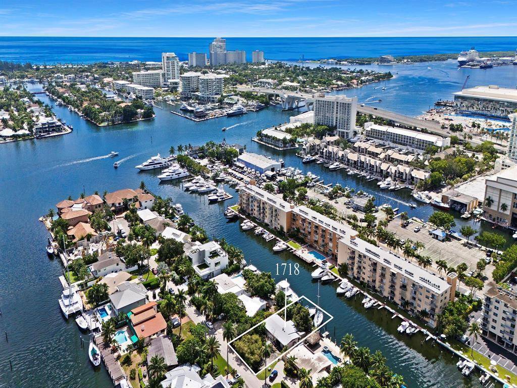 A Boater's Dream ! Deep water 40ft slip home in a prime location.