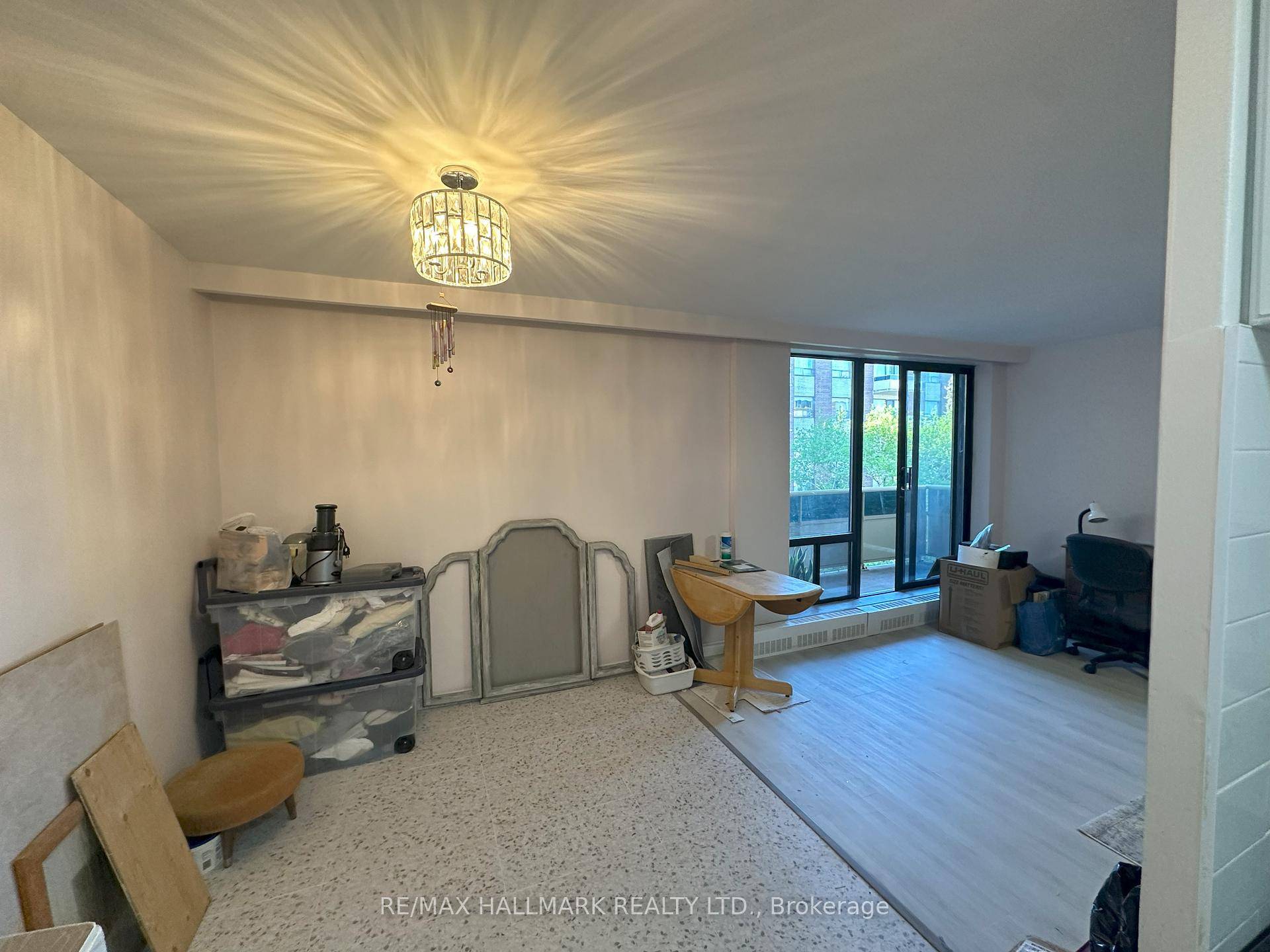 Available Immediately This bright and spacious 1 bedroom unit features a modern 4 piece bath, open concept living and Dining, and a large kitchen, with stylish upgrades throughout.