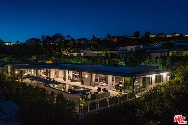 535 Chalette Dr Beverly Hills Post Office | B.H.P.O. LA